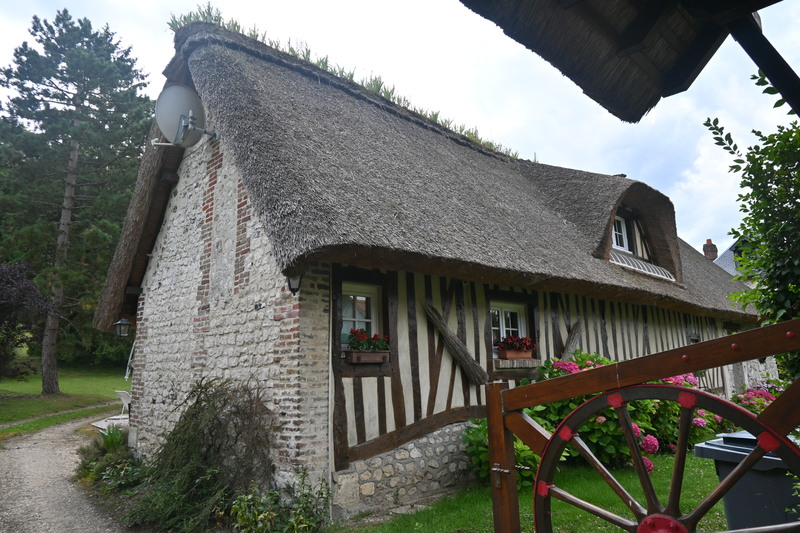 Crédit photo : cerema Longère au toit de chaume, Quevillon